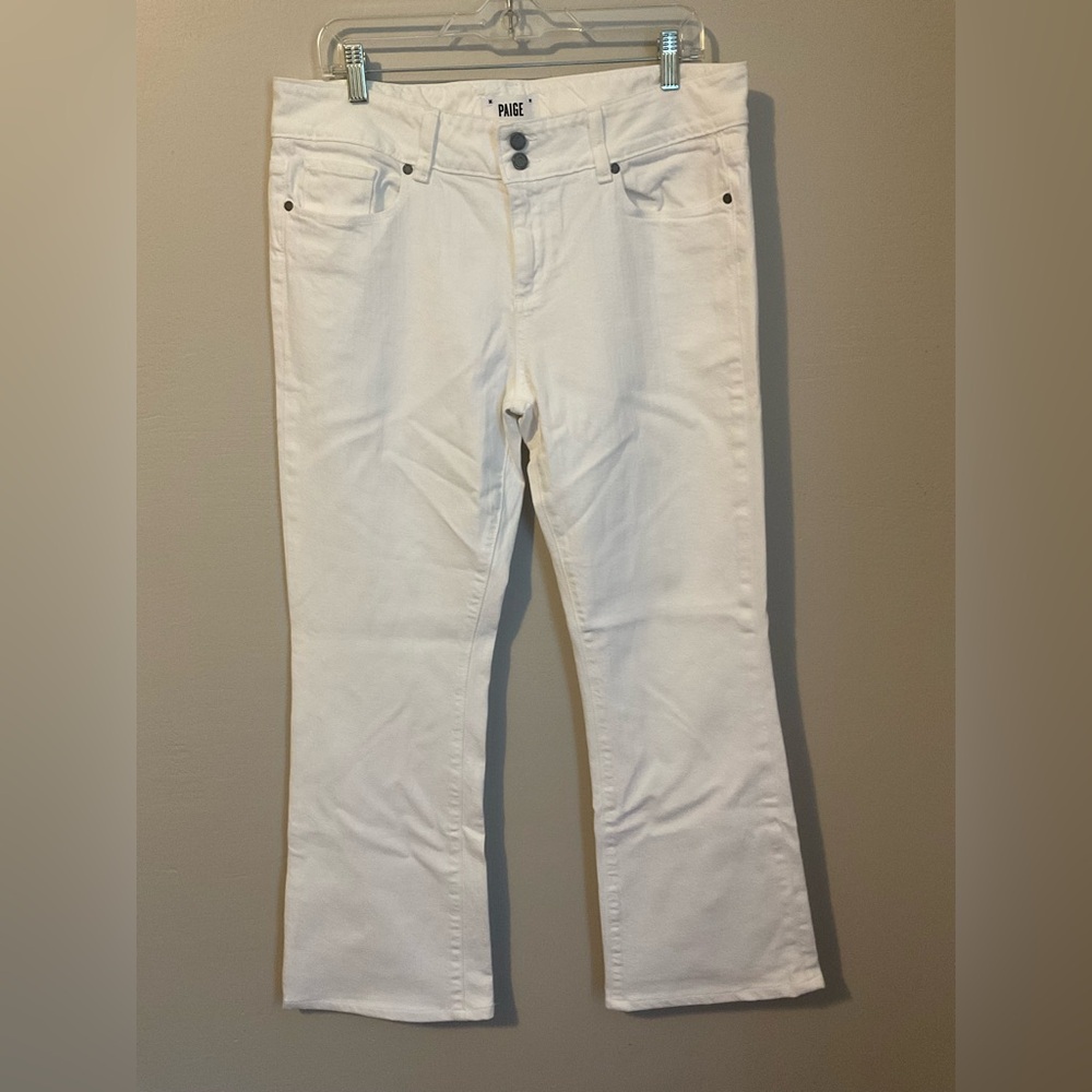 PAIGE Hidden Hills Jeans in White. Size 32.